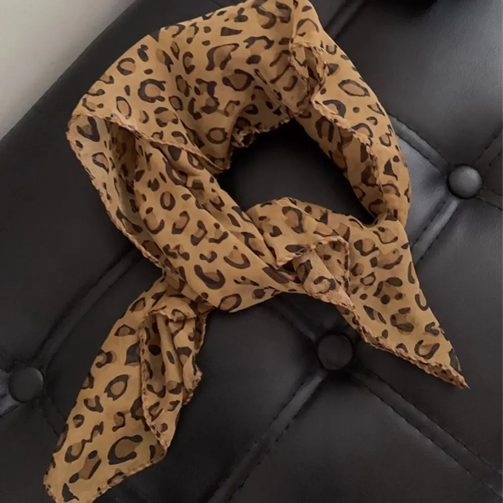

Elegant Headband Leopard Print Turban Spice Girls Hair Band Printed Headscarf Y2k Neckchief Small Square Scarf Vacation