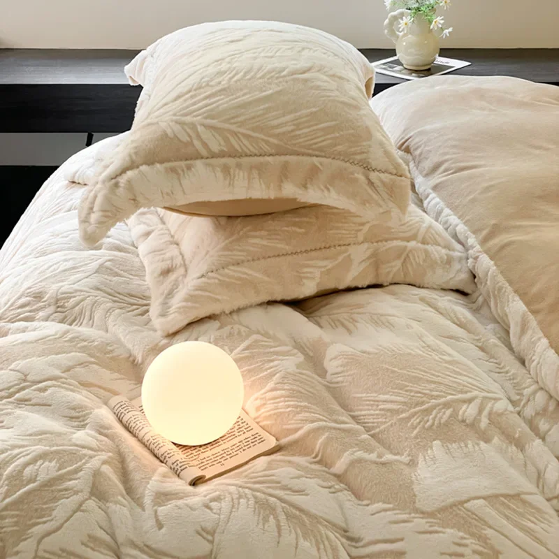 Small Fresh Thickened Carving Imitation Rabbit Hair Bed Four Piece Set Double Sided Velvet Duvet Cover Cream Style Home Textiles