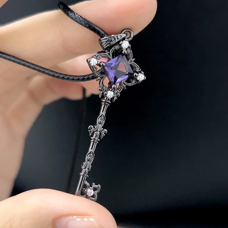 Anime Game character exclusive equipment The Herta Pendant Cosplay Necklaces For Unisex Cosplay Jewelry Gift