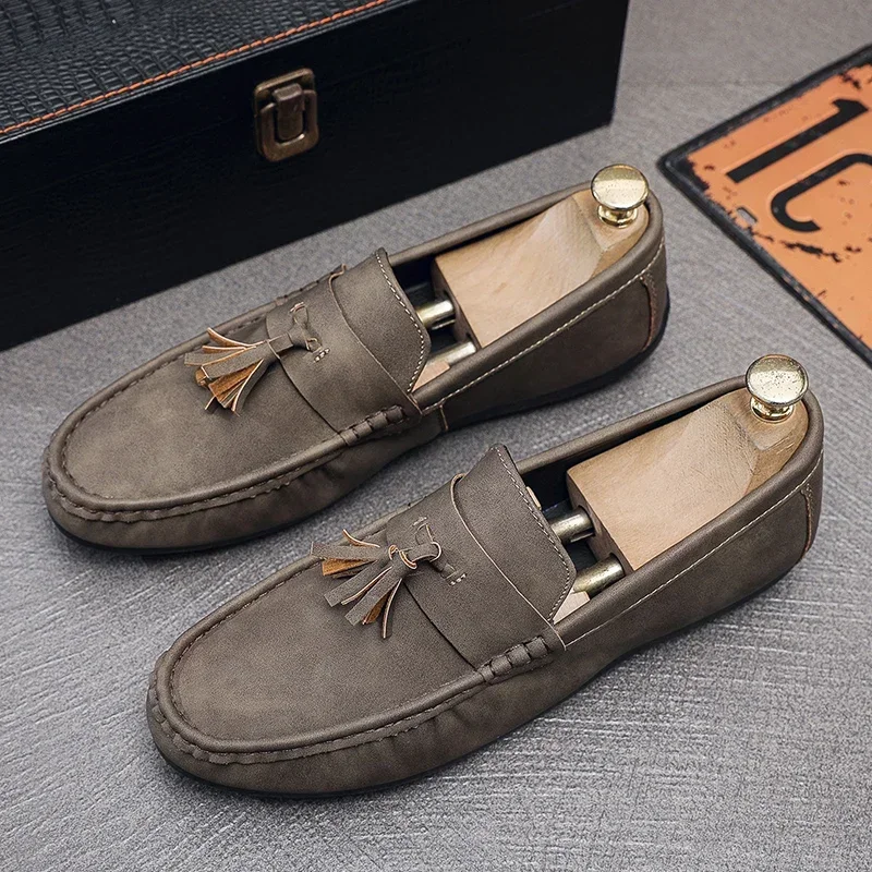 Moda in pelle classica da uomo scarpe Casual mocassini da uomo traspirante Comfort Slip-on scarpe da guida da uomo scarpe morbide e leggere