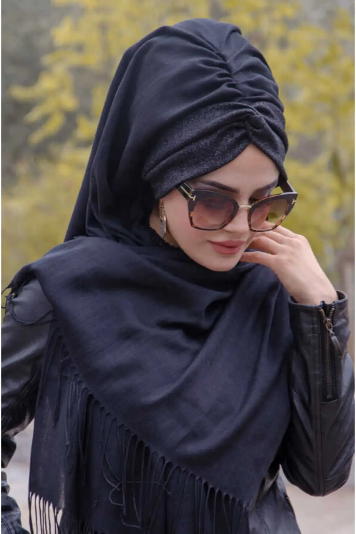 Twisted Schwarz Instant Schal