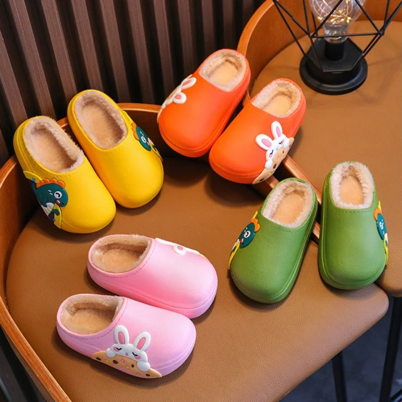 Winter New Warm and Waterproof Casual Shoes for Boys and Girls, Children's Non-slip Home Cartoon Printed Cotton Slippers