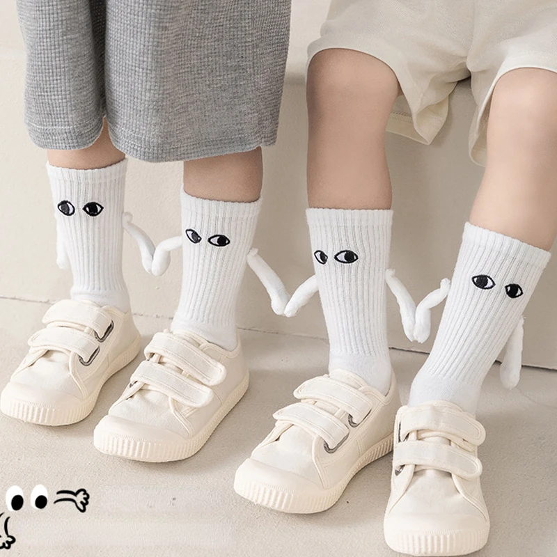 1 Pair Fashion Funny Creative Magnetic Attraction Hands Club Celebrity Ins Black White Cartoon Eyes Couples Sox Socks Summer