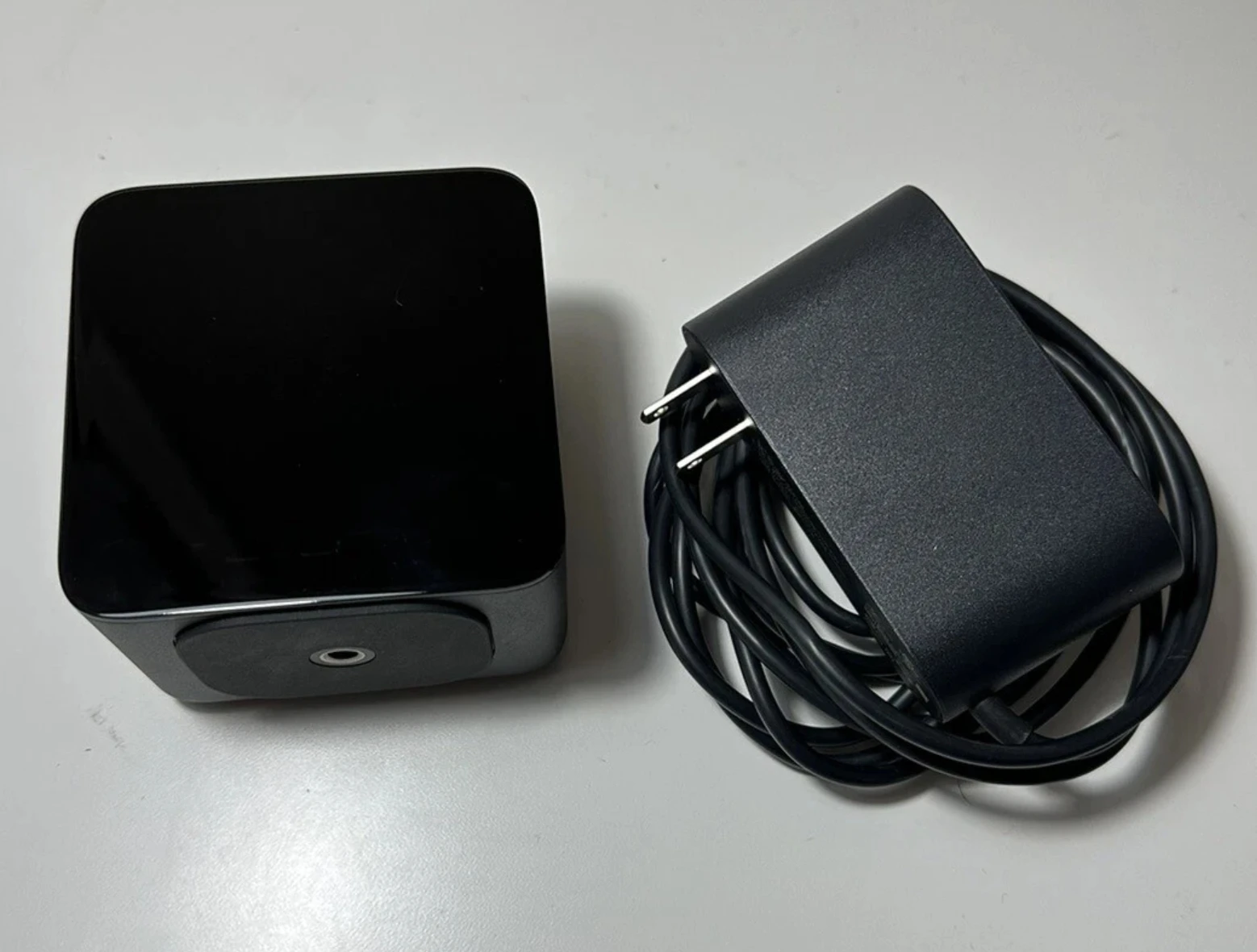 Original HTC VIVE Base Station 1.0 VIVE Base Station 2.0 VIVE Pro