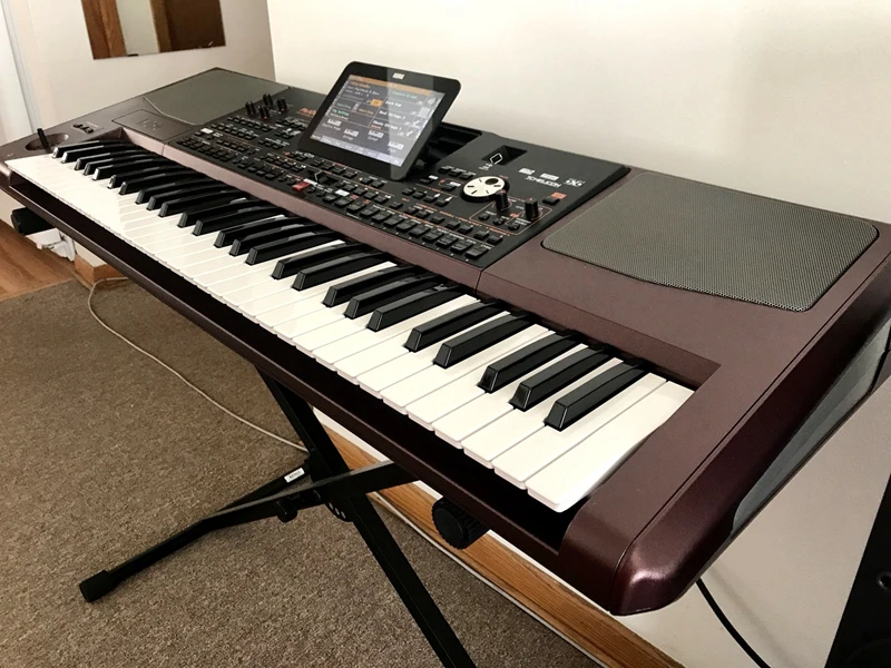 61-Keys Professional Arranger Keyboard Advance   Korg PA1000