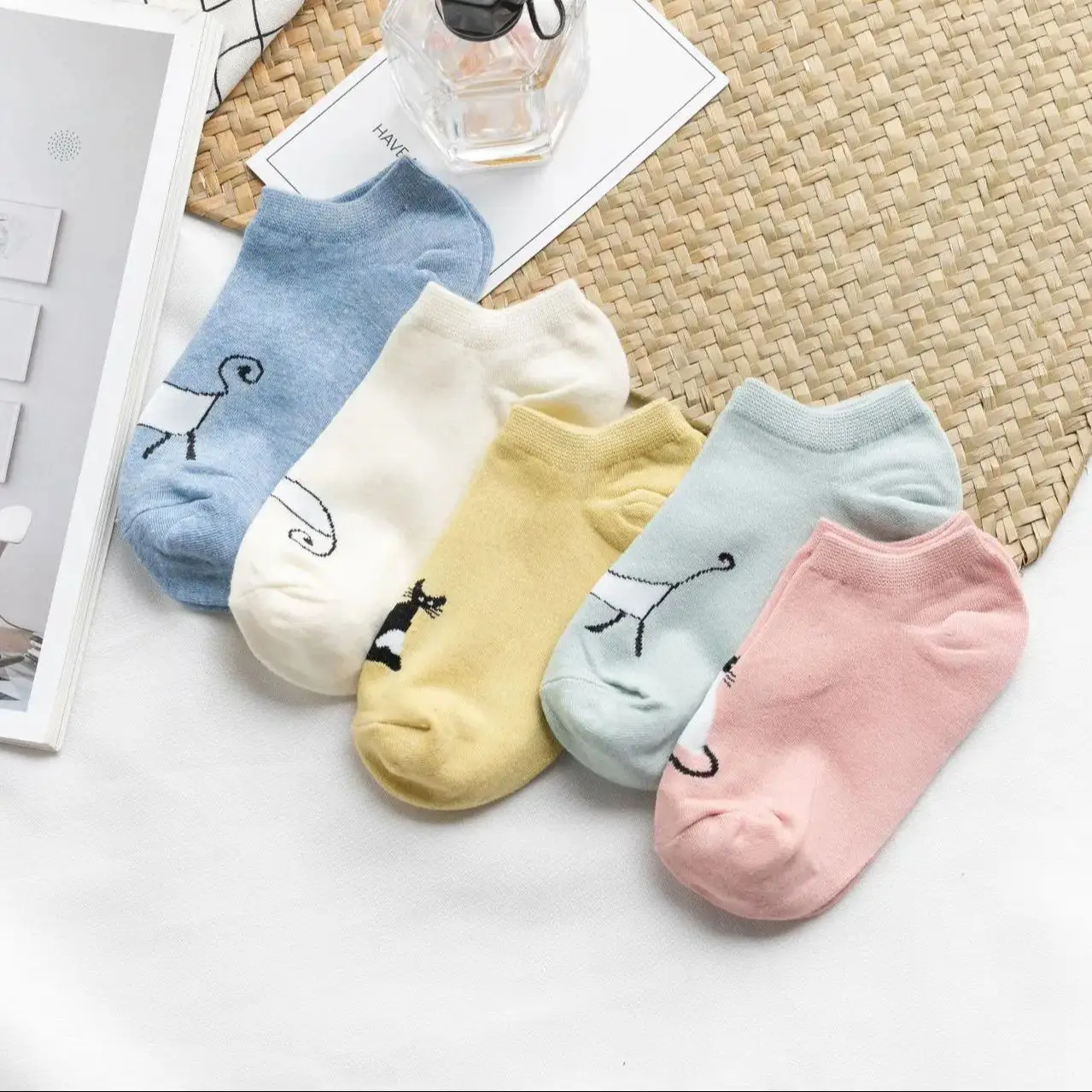 5 Pairs of WOMEN\'S Boat Socks, Cute Cat Comfortable and Breathable Short Socks, Odor and Sweat Resistant Low Cut Ankle Socks 5 P