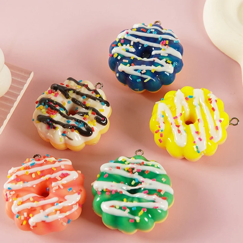 

Fun Simulation Donut Keychain Charm Sweet Mini Simulation Cake Treats Dessert Food to Play Bag Decoration Charm Holiday Gifts