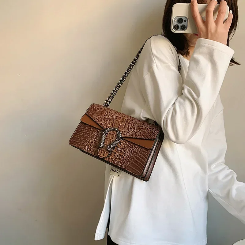 حقائب يد فاخرة Crossbody محفظة الكتف للنساء الأفعى المطبوعة جلدية مساء مخلب سلسلة حزام حقيبة حقيبة بولسا الأنثوية