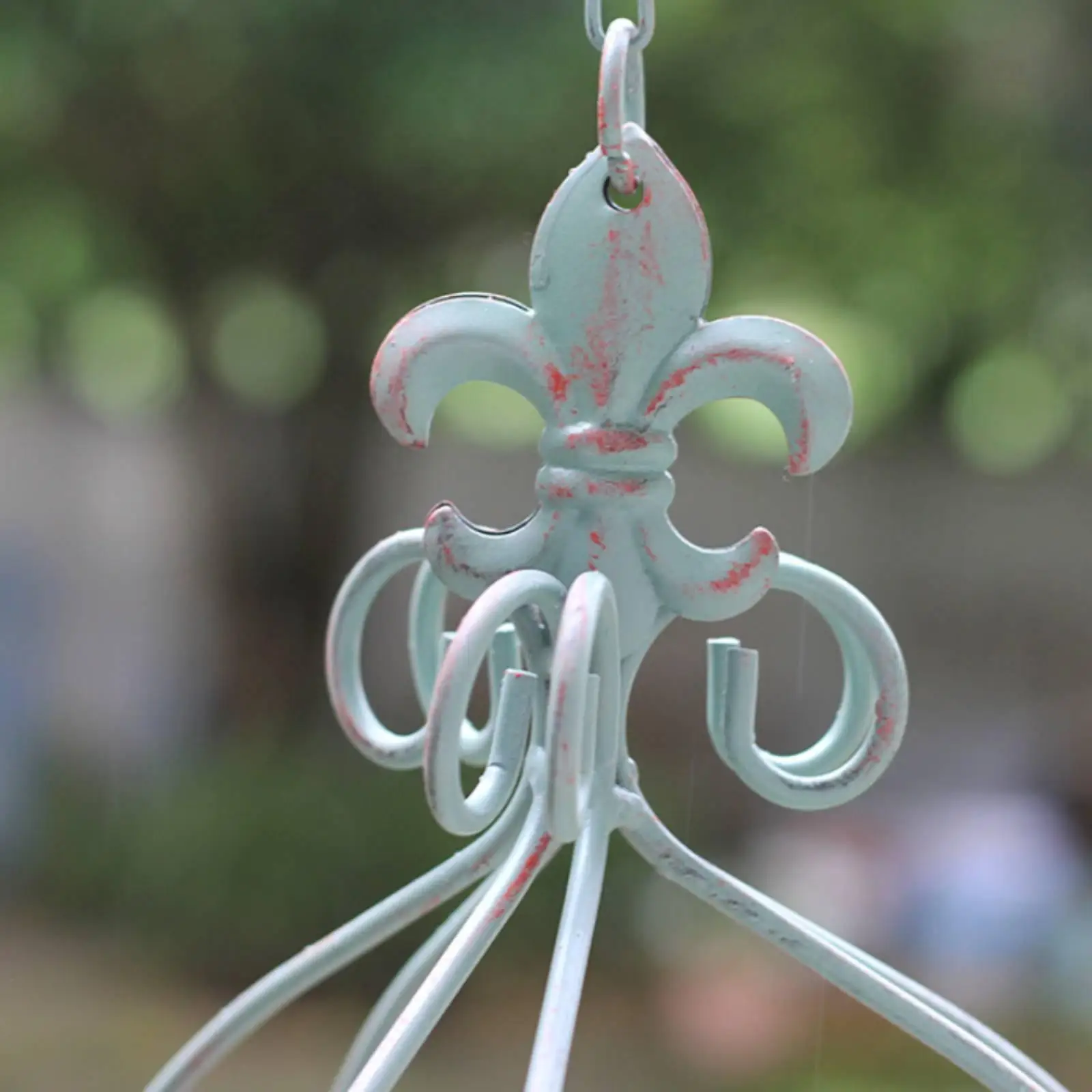 Crown Hanging Planter Outdoor Use Iron Hanging Basket Ornamental Design Crown Plant Holder for Balcony, Patio