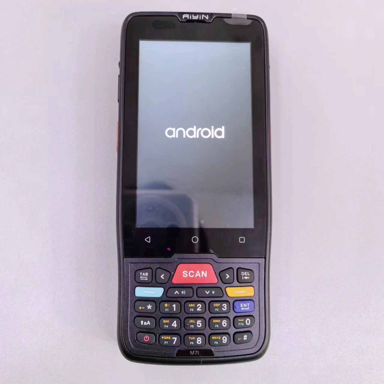 Android 9 Rugd Handheld PDA Q68 1D 2D Mobile Barcode Scanner Tablet 4 '2g Inventory Management System Univers