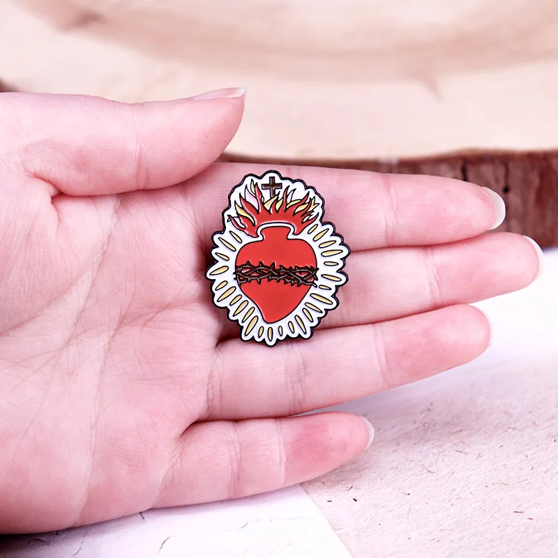Sacred Heart Of Jesus Brooch Badge Christianity Enamel Pin Clothes Hat Backpack Decoration