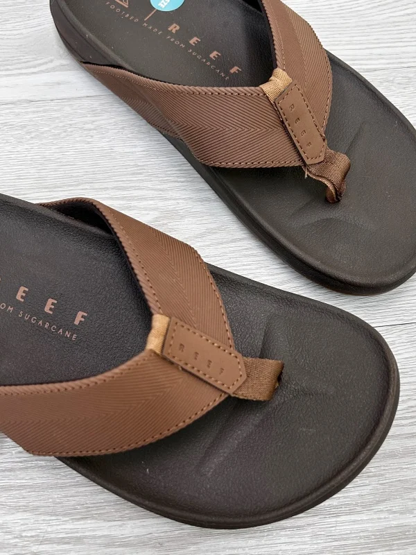 

Высококачественные мужские повседневные уличные легкие удобные противоскользящие износостойкие пляжные тапочки с клипсами, дышащие резиновые тапочки на плоском каблуке