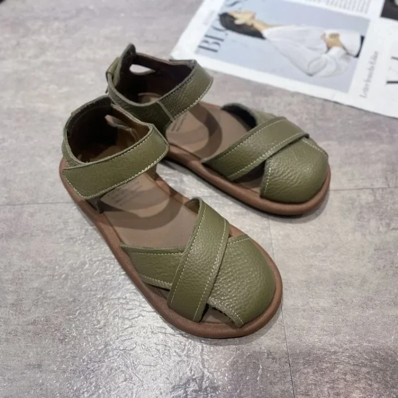 2024 nuove scarpe da donna sandali da donna con punta chiusa scarpe estive da mamma traspirante suola solida solft sandali piatti comodi casual