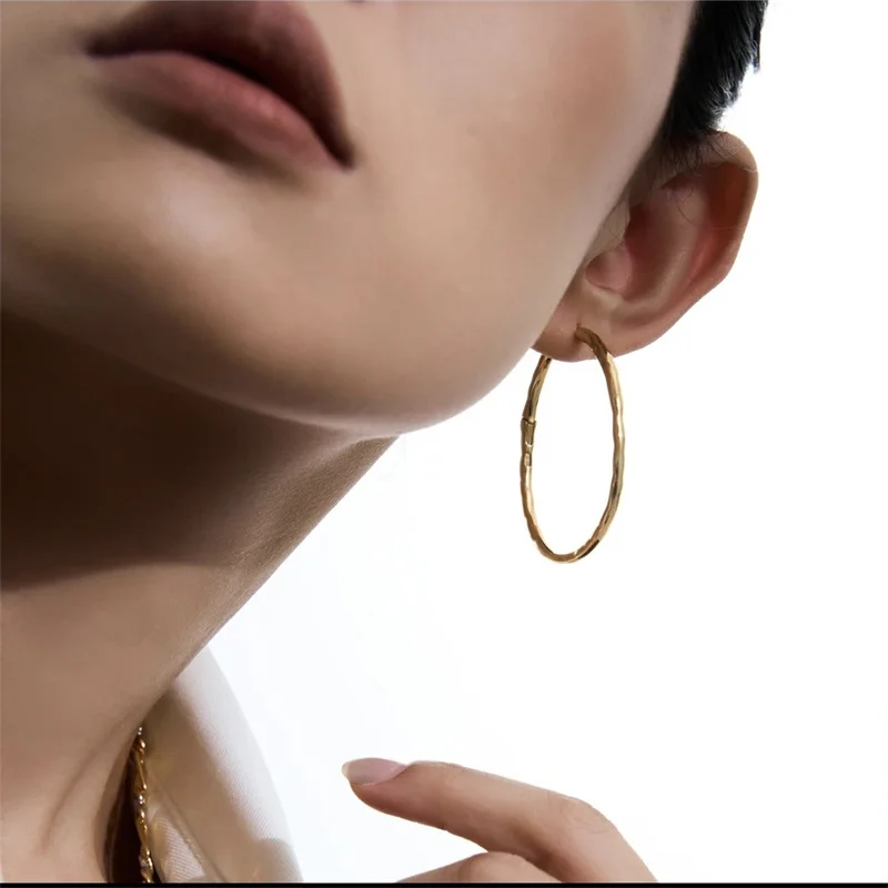 

FashionVintage Irregular Circle Earrings for Women Simple Light Luxury Top Charm High-end Gift Jewelry Trend