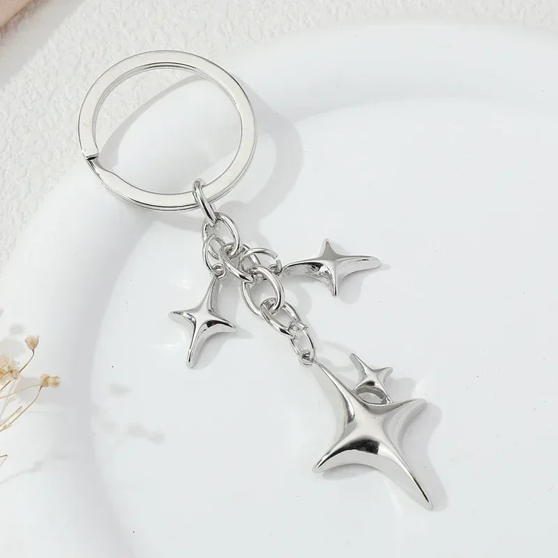 Europe and The United States Fashion New Alloy Star Hollow Keychain Charm Men and Women Bags Keychain Pendant