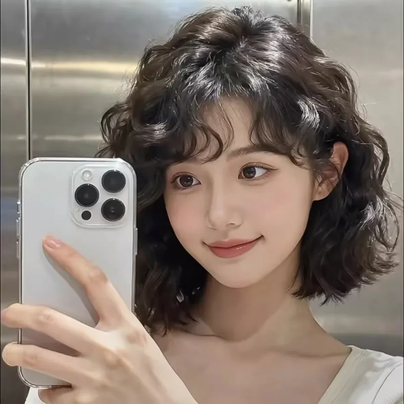 Thumbnail 4 - #25 Best Fashion Style Wigs to Buy In 2026