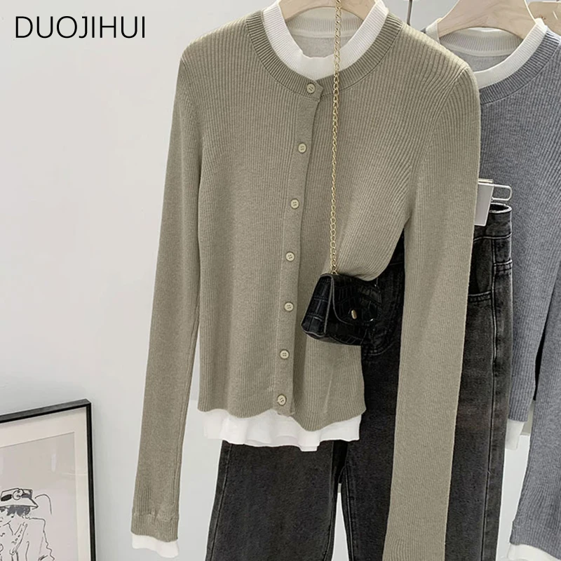 DUOJIHUI pullover wanita model Korea, pullover model Korea warna kontras dasar palsu, dua potong, pullover wanita, model kasual leher O klasik, musim gugur