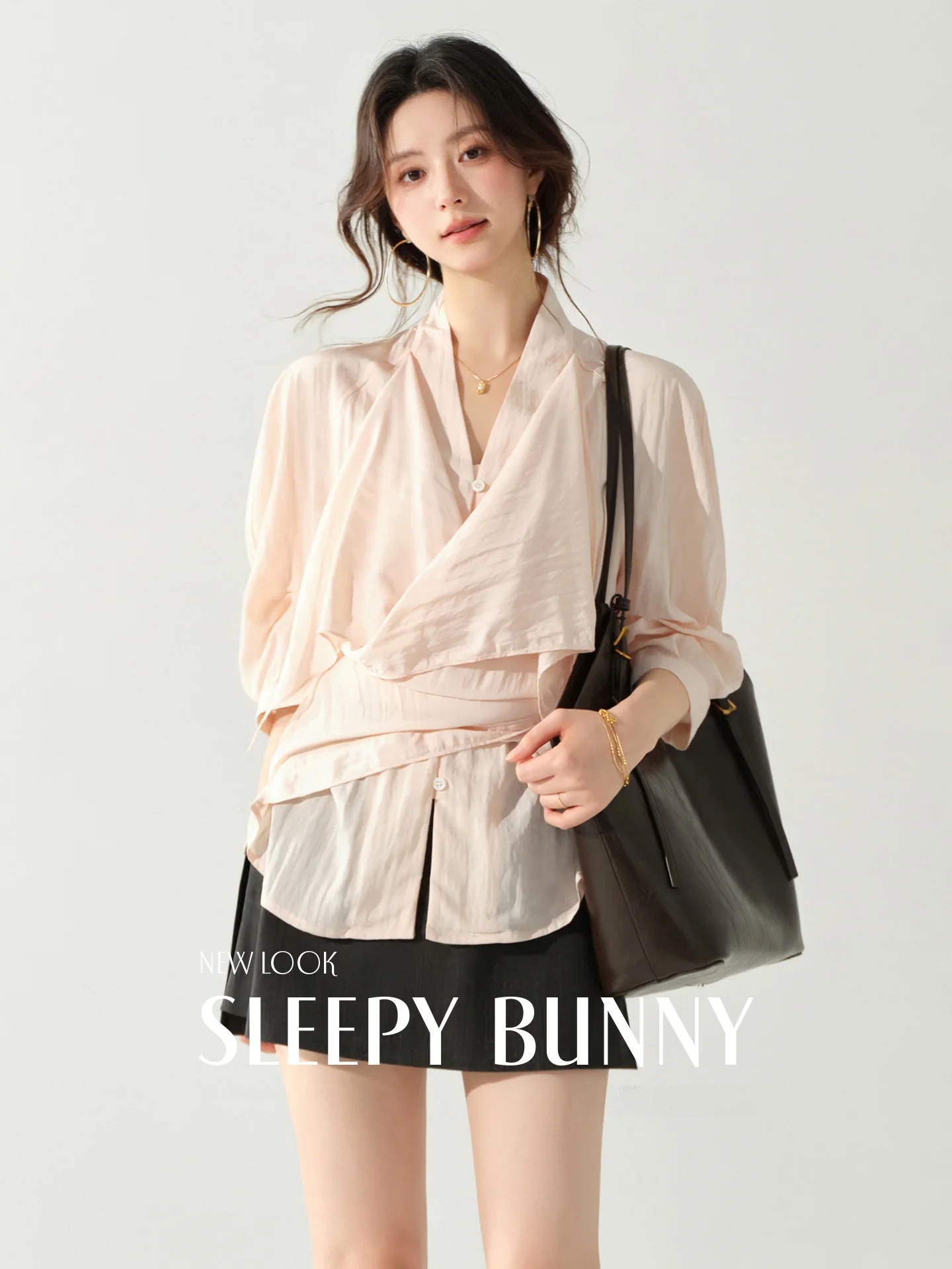 

Женский комплект Spybunny: блузка с V-образным вырезом и коротким рукавом, юбка А-силуэта, двухслойный, с эффектом утяжки талии и подчеркивания бедер