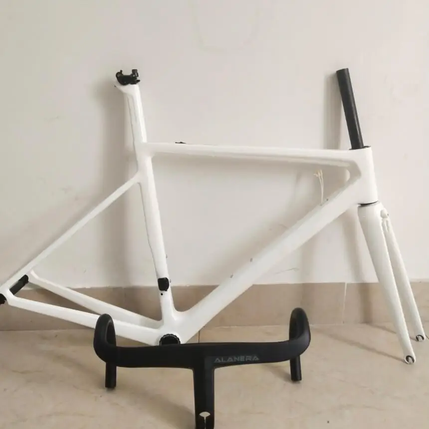 v3rs Carbon Road Bike Frame – Ein Meisterwerk der Fahrradtechnik im Jahr 2023