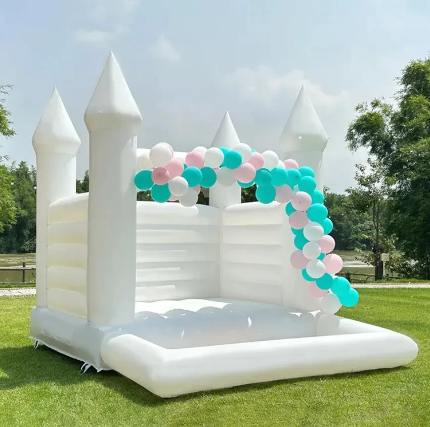 

Hot Selling Small Naughty Design Inflatable Castle for Indoor and Outdoor Children's Amusement