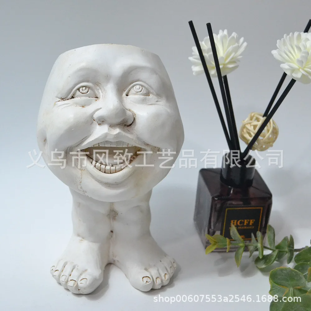 

‌Muggly's The Face Planter‌ - Funny Resin Statue with Drainage Hole