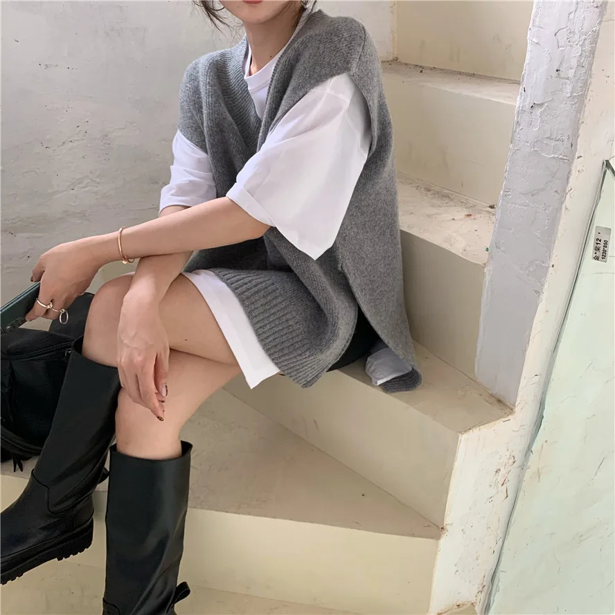クラシックルーズ & 厚いスタイルウールブレンドベスト女性のニットビッグ V 襟セーターノースリーブサイドフォークデザイン高品質トップス