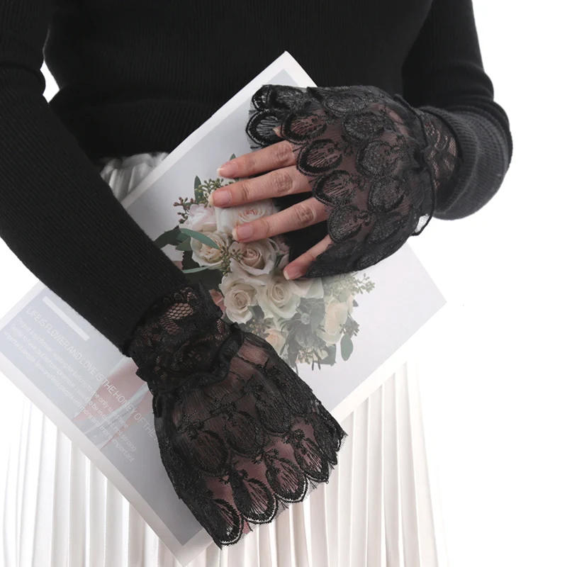 New 1Pair Sweet Detachable Cuffs Pearl Lace Mesh Fake Flared Sleeves Pleated False Cuffs Blouse Wrist Warmers Black White Gloves