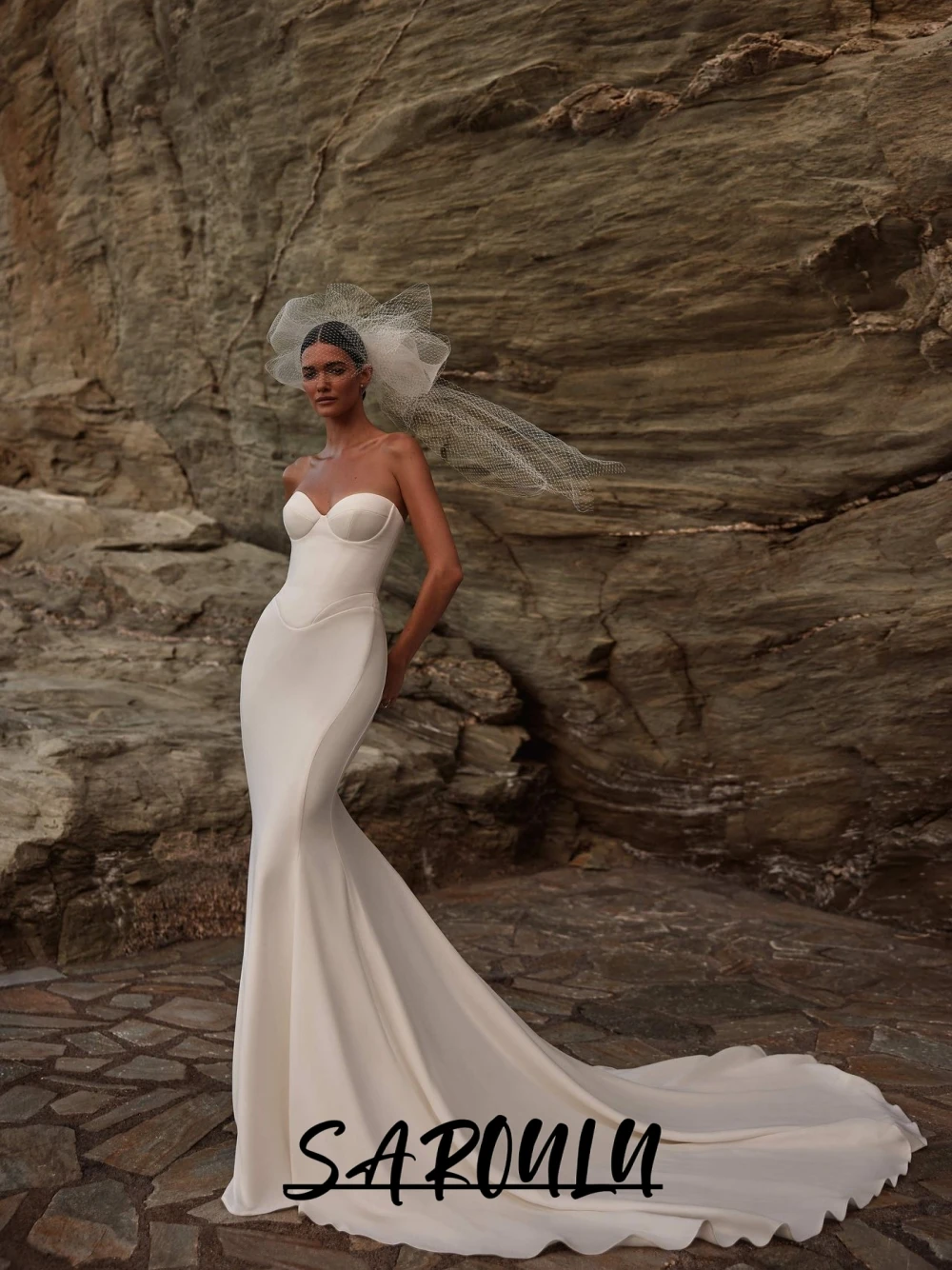 

Heart-shaped Neckline Flowy Satin Wedding Dress Charming Simple Bridal Gown Vintage Mermaid Customized Classy Bride Wear