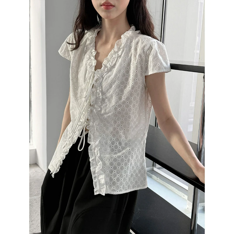 الفرنسية الحلو الفطريات حافة الخامس الرقبة قصيرة الأكمام المرأة الصيف جديد جوفاء مطرزة حزام قميص أنيق عصري مريح