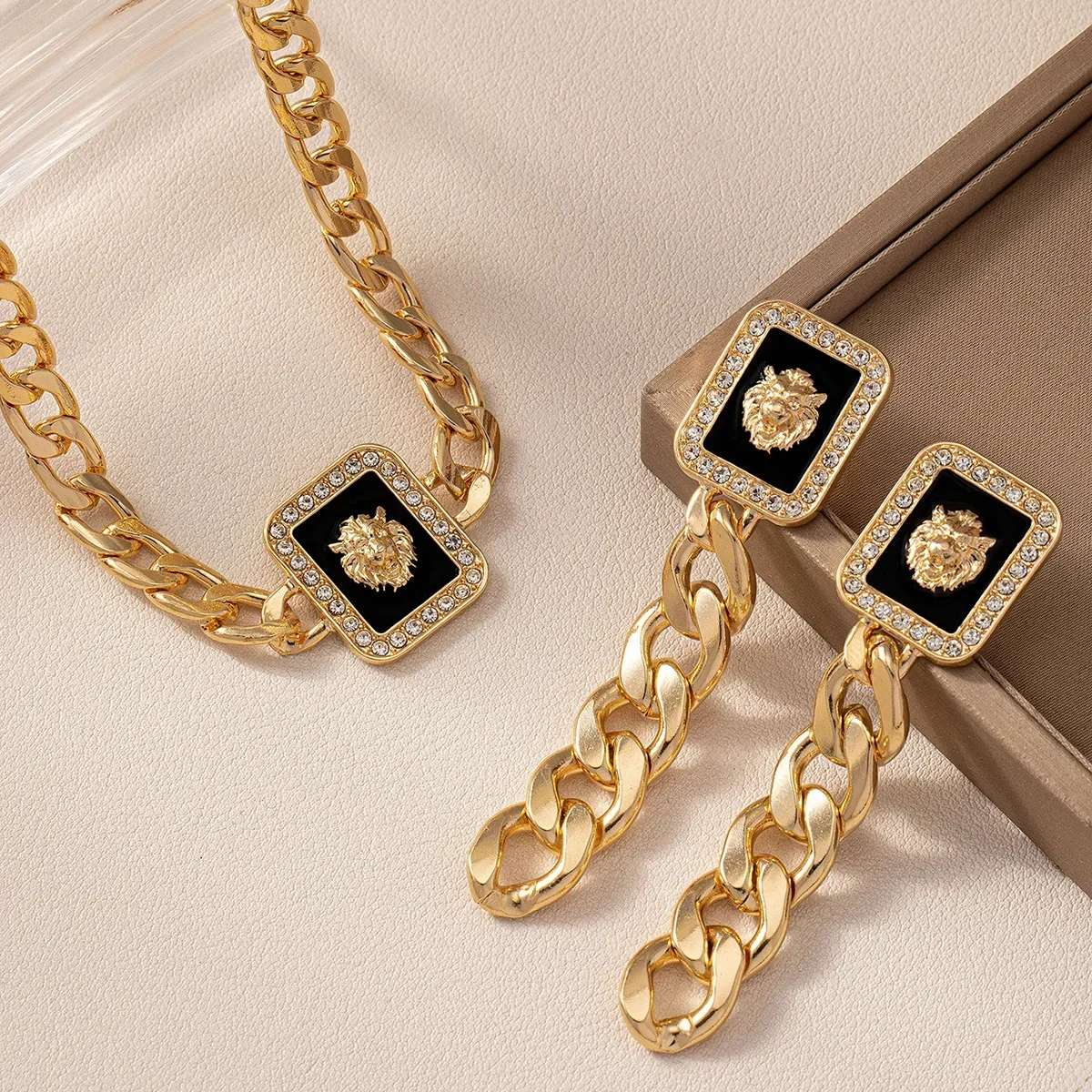 Retro Gold-plated Square Lion Head Earring Dangle for Women Punk Black Enamel Rhinestone Collarbone Chain Jewelry Set