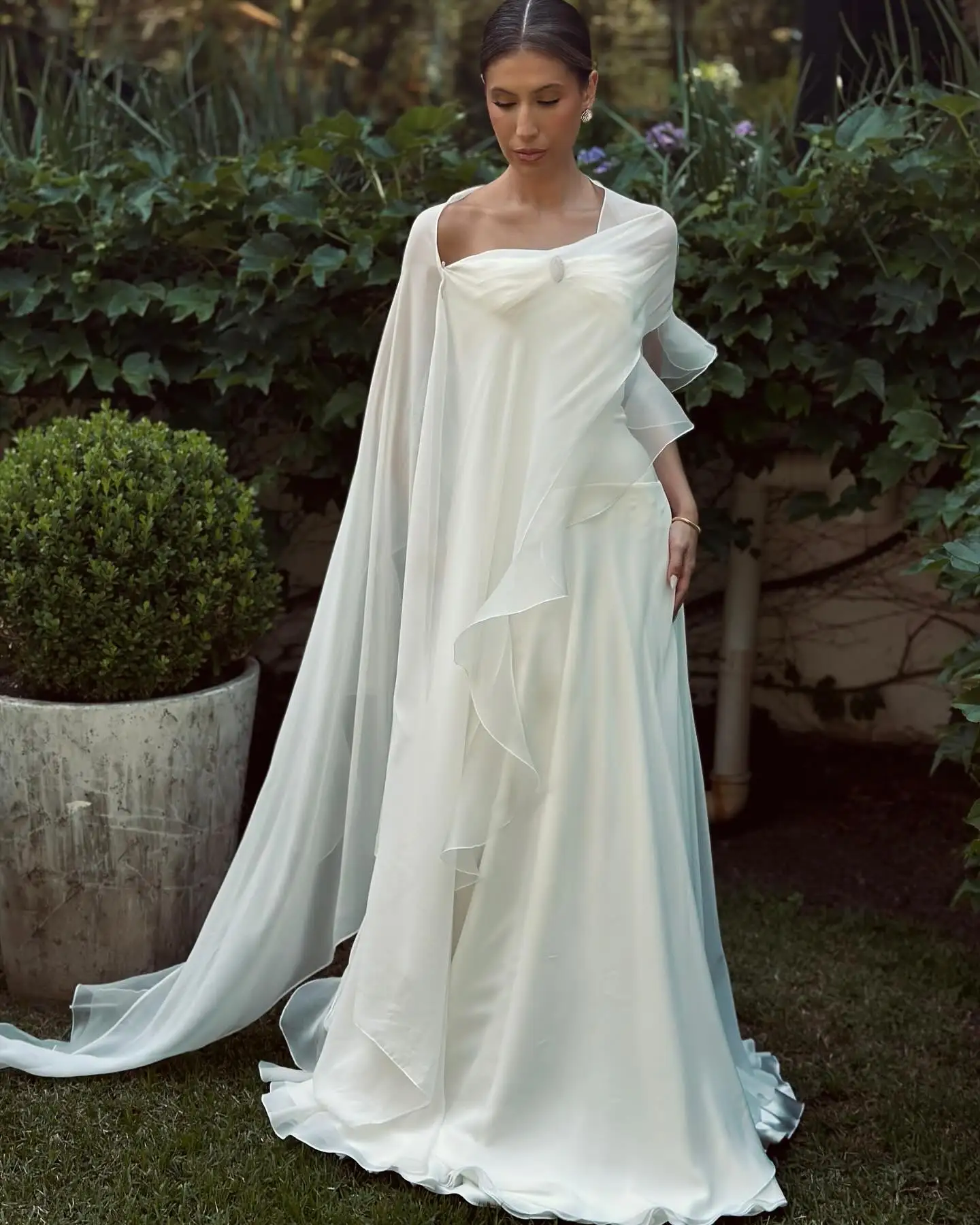 

Customized Sexy Chiffon A-Line shawl Crystal Evening Dress Delicate Sleeveless Strapless Floor Length فساتين سهرة