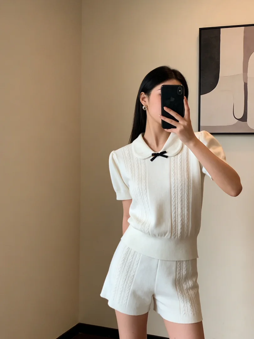 

Charming Knitted Short Sleeve T-Shirt with Doll Collar Bow Knot for Women in White a Summer Top That Flatters Pear Shaped Body