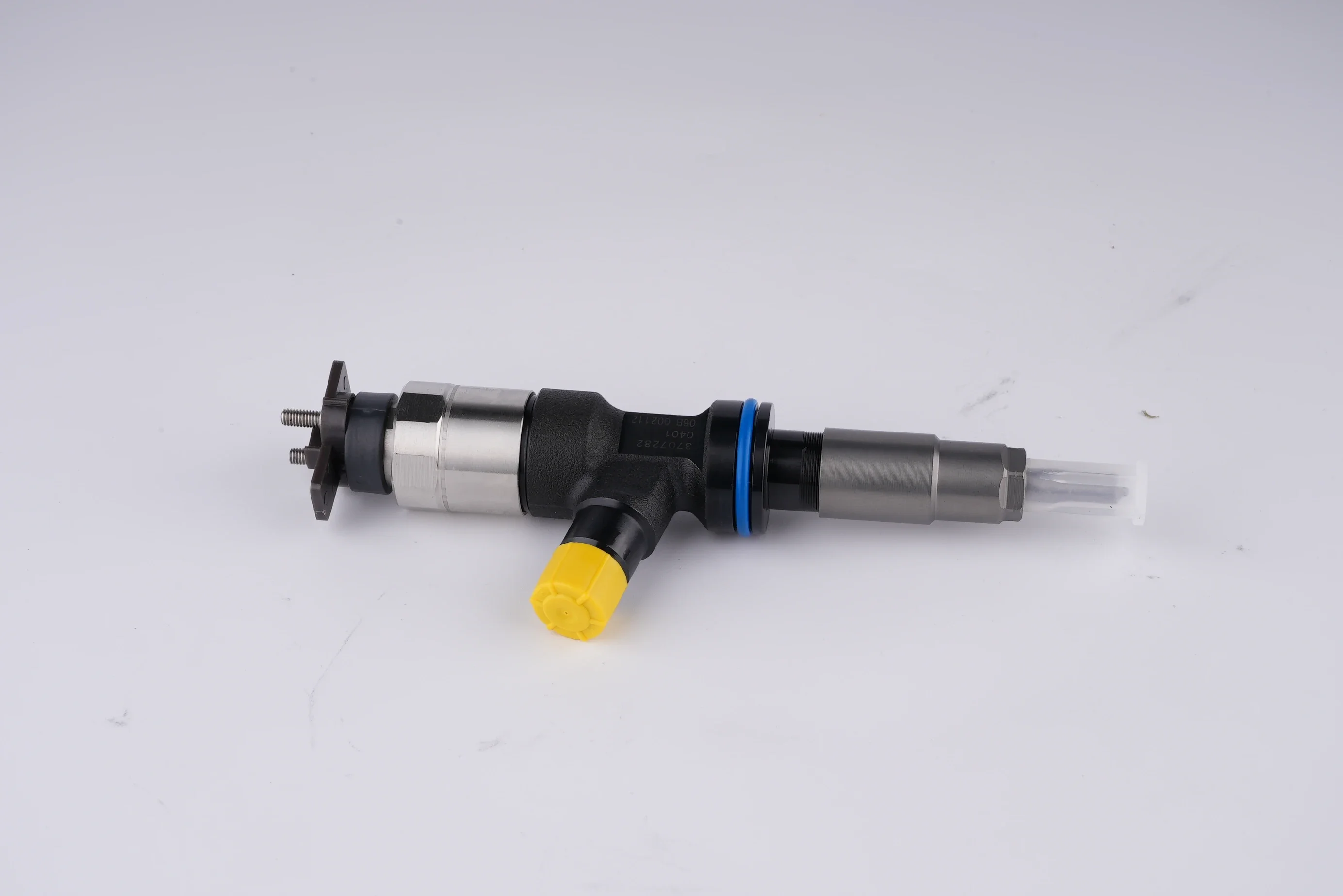 China Made New Common Rail Fuel Injector 370-7282 Diesel Injector 295050-0401