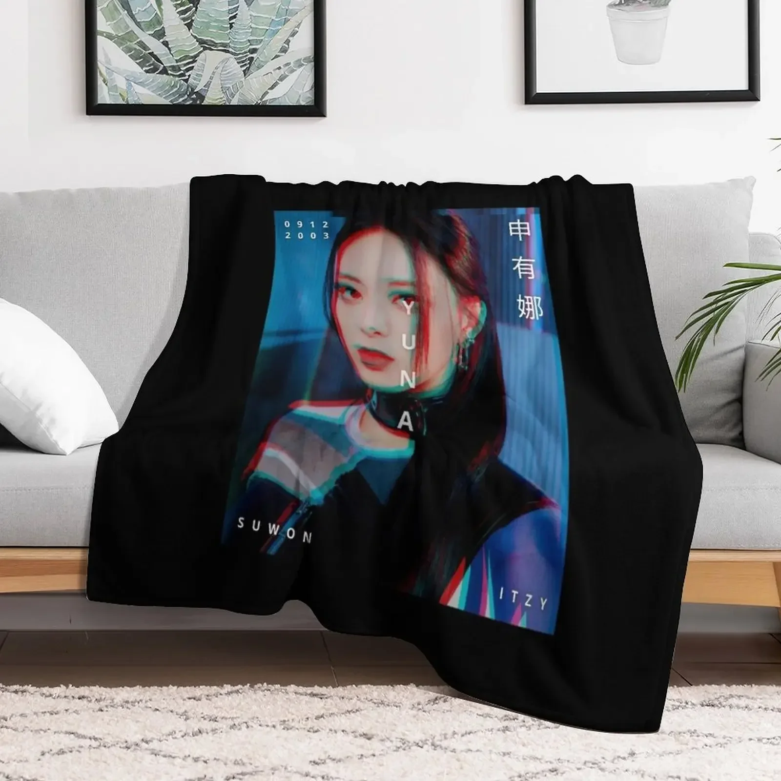 

ITZY Yuna Voltage Era Throw Blanket heavy to sleep Moving Decorative Sofas Blankets