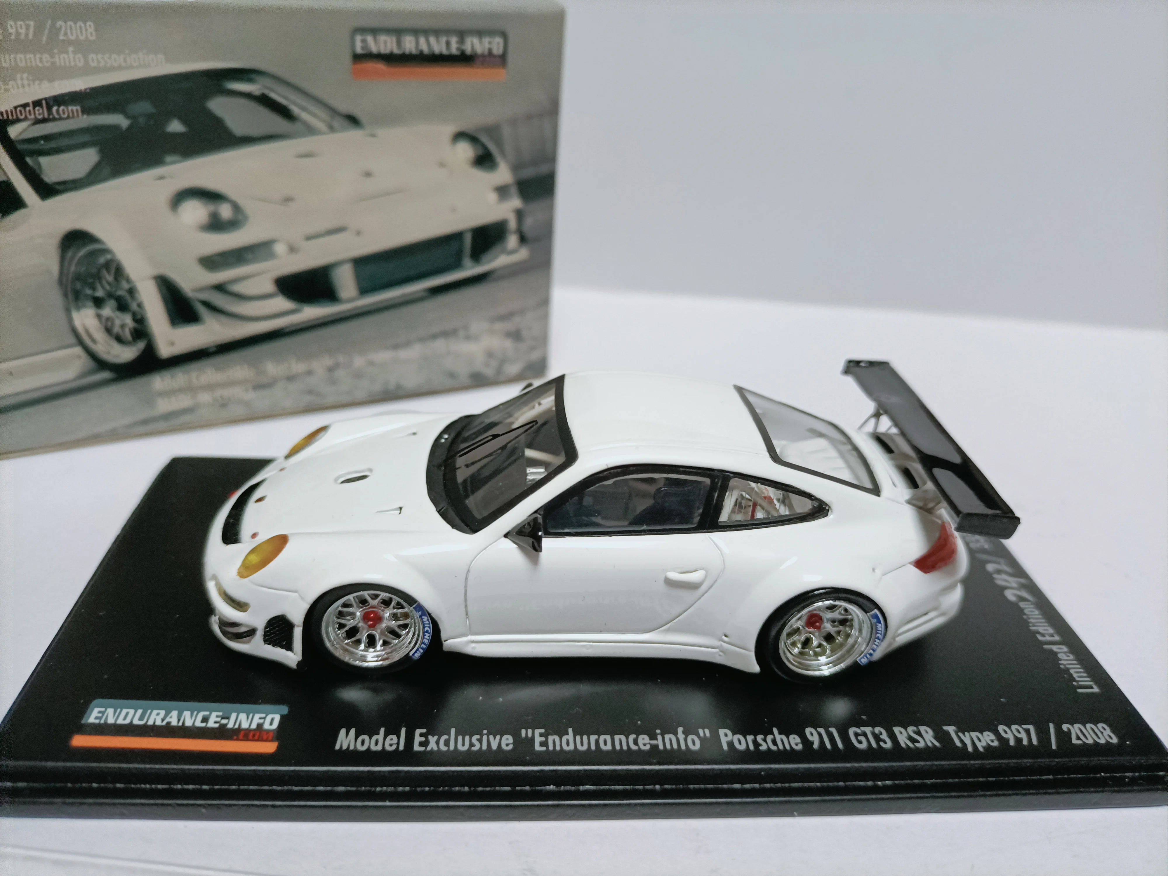 سبارك 1 43 بورش سيارة رياضية معدلة موديل 911 997 GT3 RS Endurance-info #3