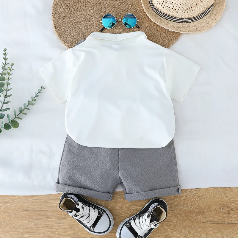 Two-piece set for infants and toddlers, including a summer gentleman-style bow tie vest, short-sleeved shirt, and shorts
