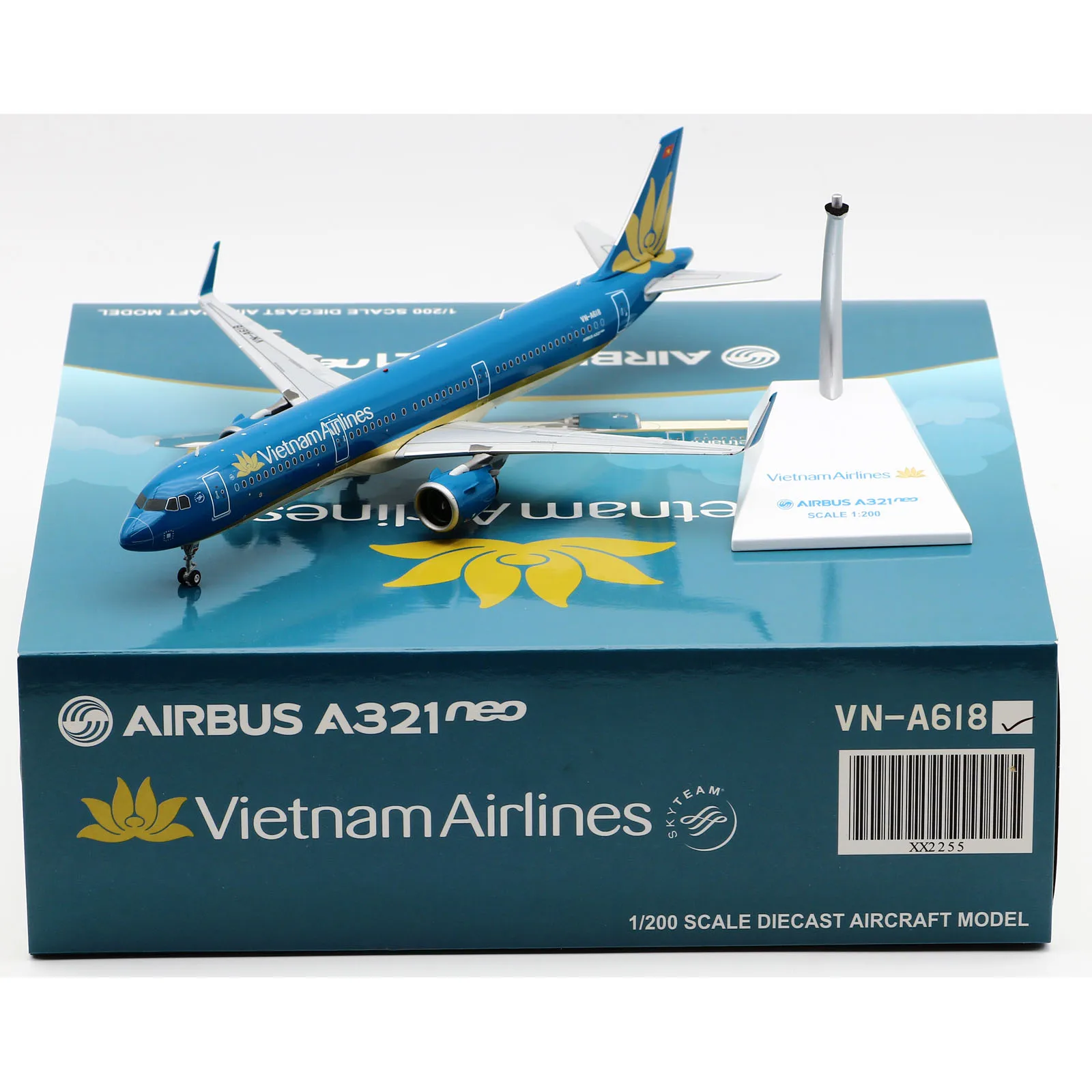 XX2255 Alloy Collectible Plane Gift JC Wings 1:200 VIETNAM AIRLINES 