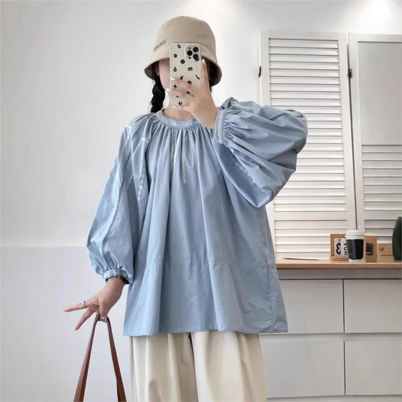 

Johnature 2025 New Vintage Embroidery Pleated Round Neck Cotton Top Women Spring Patchwork Cut-out Balloon Sleeve Shirts Women
