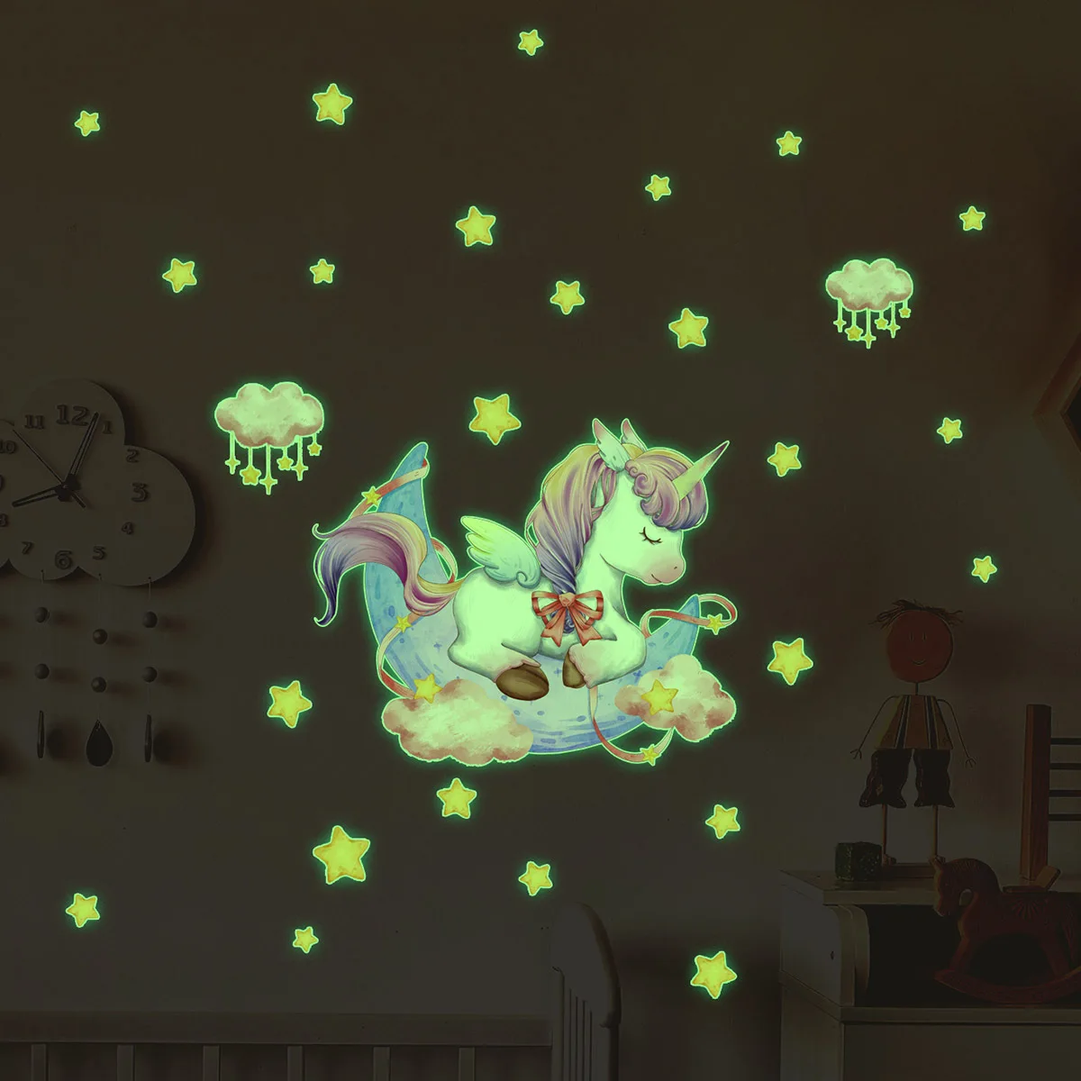 20*29cm Luminous Unicorn Star  Cartoon Wall Stickers Living Room Bedroom Study Decoration Self-adhesive Mural Wall Stickers