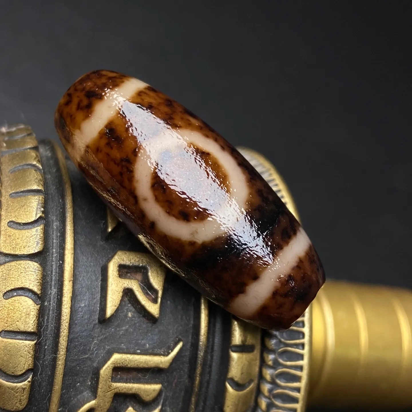 Tibetan Buddhism Agate Heaven Earth Totem Dzi Bead Amulet Necklace Pendant G309