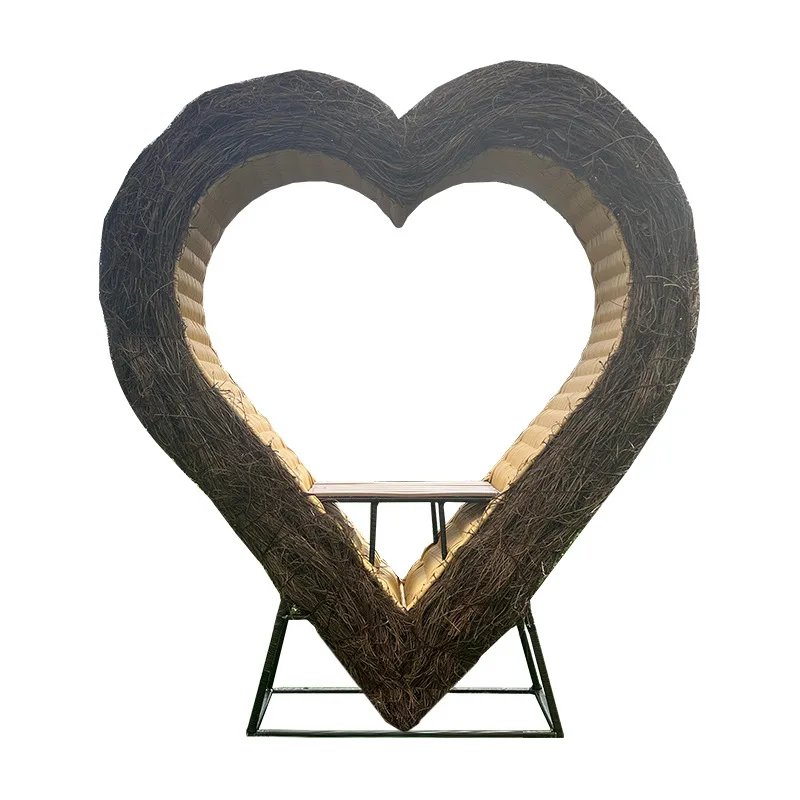 

Internet celebrity clock in the scenic spot photo villa bed and breakfast farm swing chair outdoor wedding photography love
