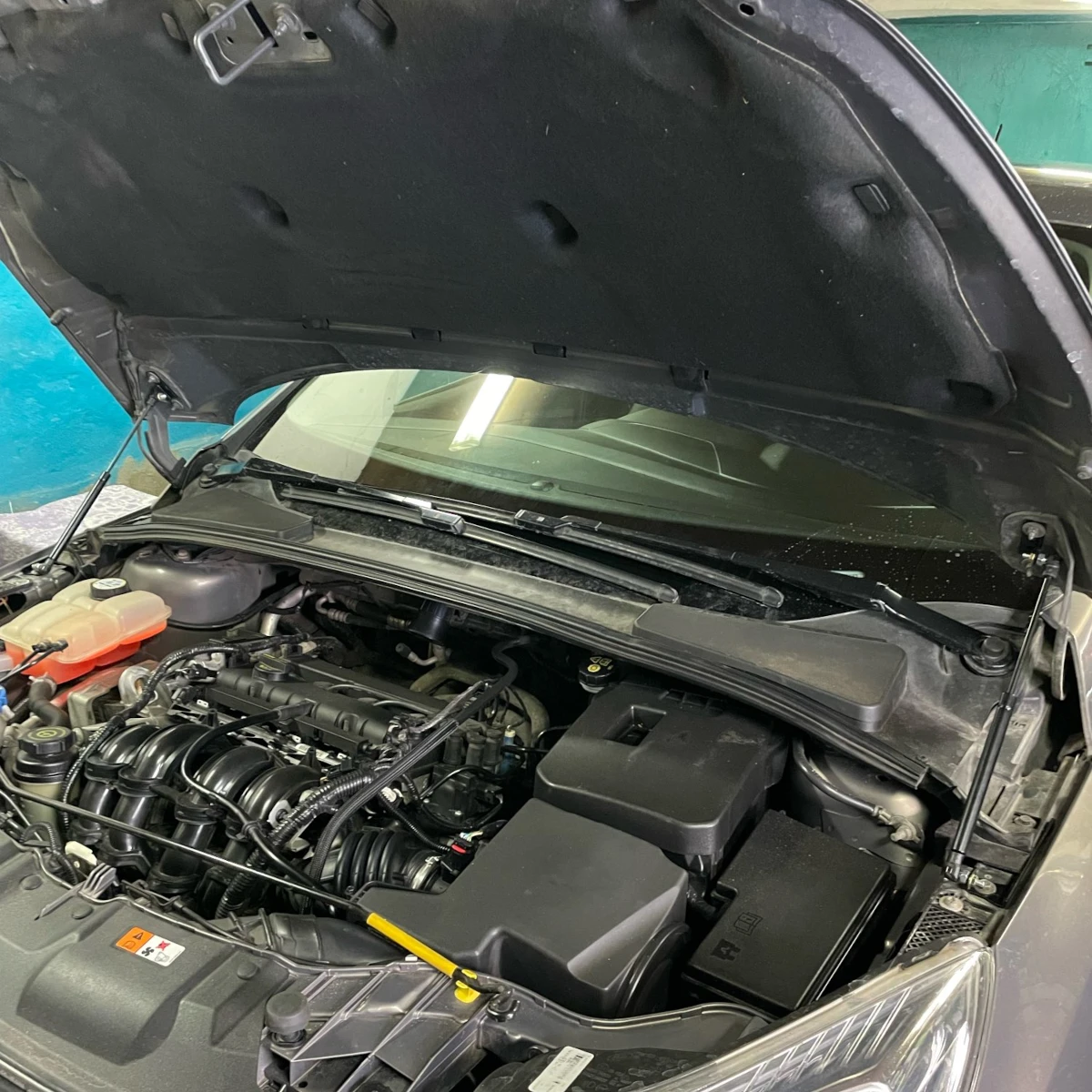 2 Stücke Auto Vorne Motorhaube Haube Gasdruckfeder Stoßdämpfer Lift Stützstangen für Ford Focus MK3 MK 3 2013 2014 2015 2016 2017 – Detail 11