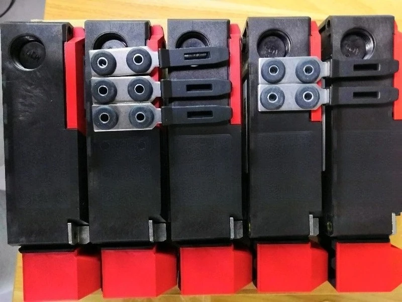 Safety door switch SLK-F-UC-55-R1-A0-L0-0 item number 601.8119.170 1pcs