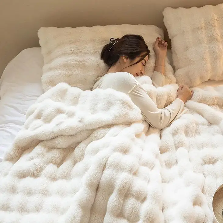 Thiened Bubble Velvet  Double-Sided Office Nap Blanket Sofa Covering  Rabbit Fur  GZ7777 Casual Home T...