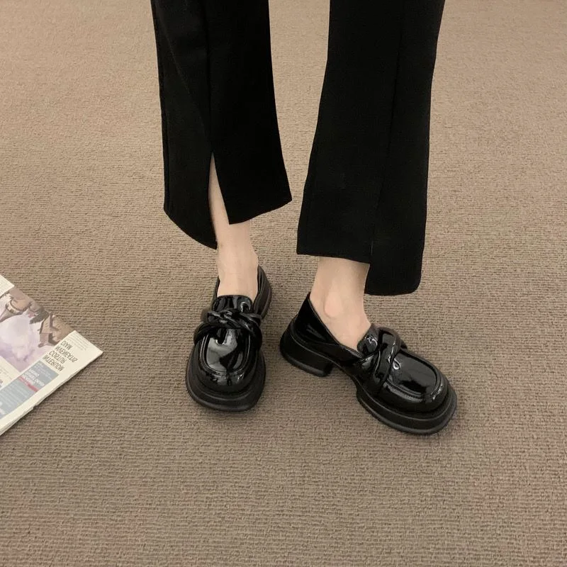 New Black Platform Women Loafers Fashion Round Toe Chunky Heels Retro Flat Shoes Female Slip on Casual Dress Women Pumps