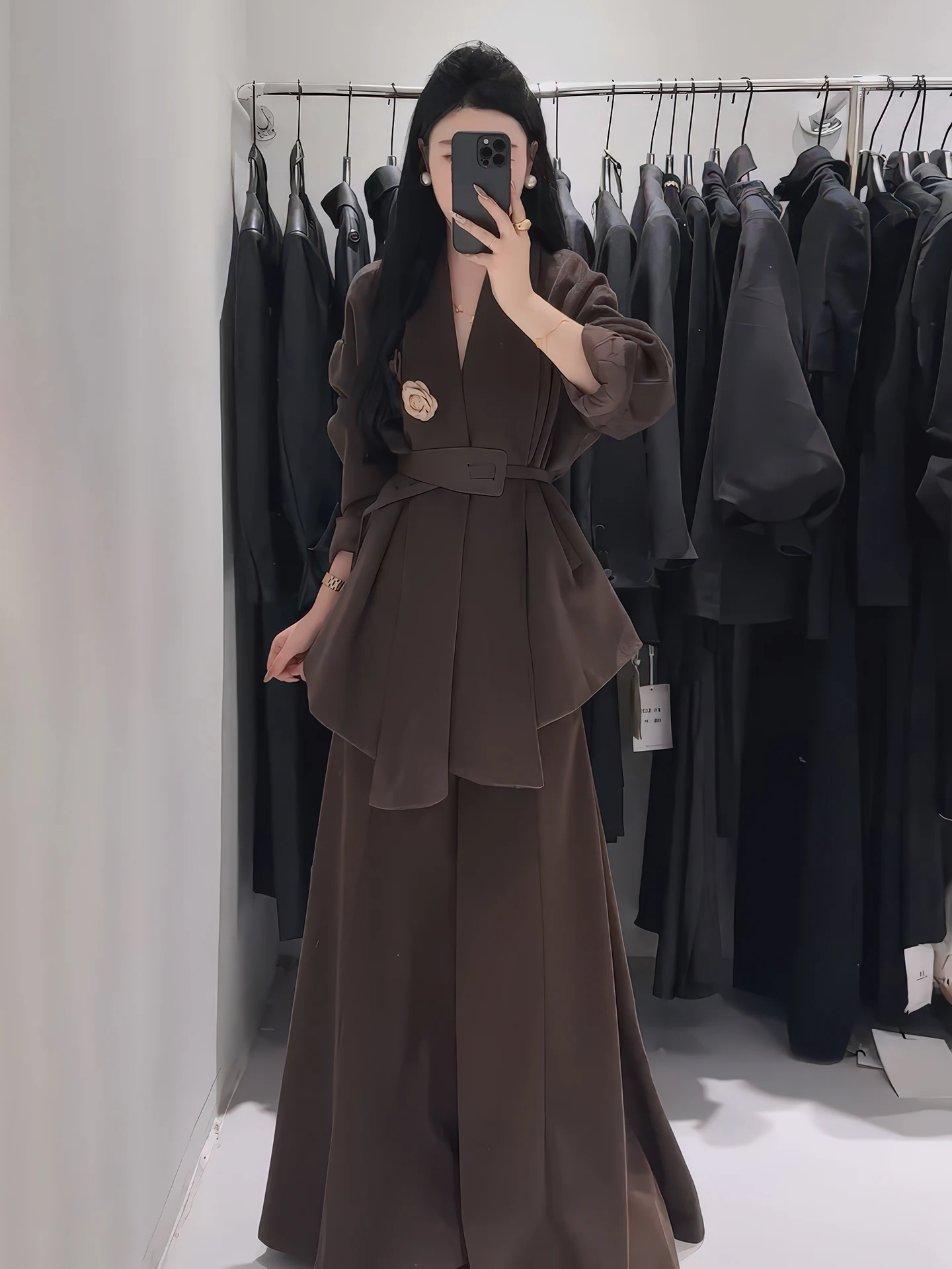 

Элегантное женское короткое пальто Ele Chic Весна 2026 с поясом на талии, премиальное качество, воротник-стойка, на пуговицах