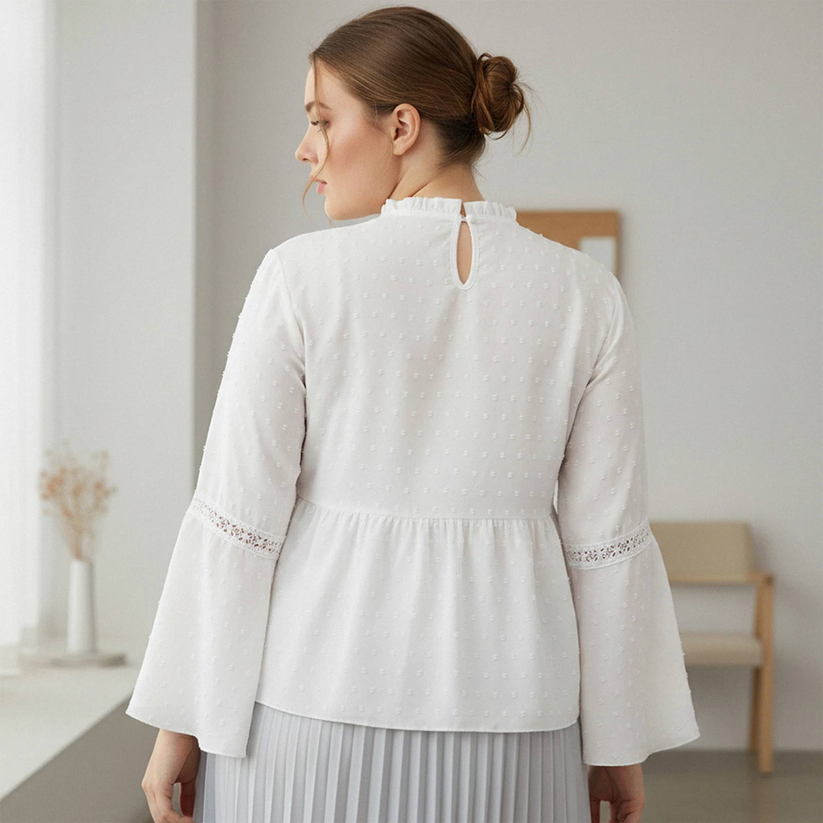 2026 ربيع مثير المرأة حجم كبير تي شيرت أنيق كم طويل طاقم الرقبة النقاط المرقعة السيدات الخريف سليم بلوزات بيضاء الشارع الشهير