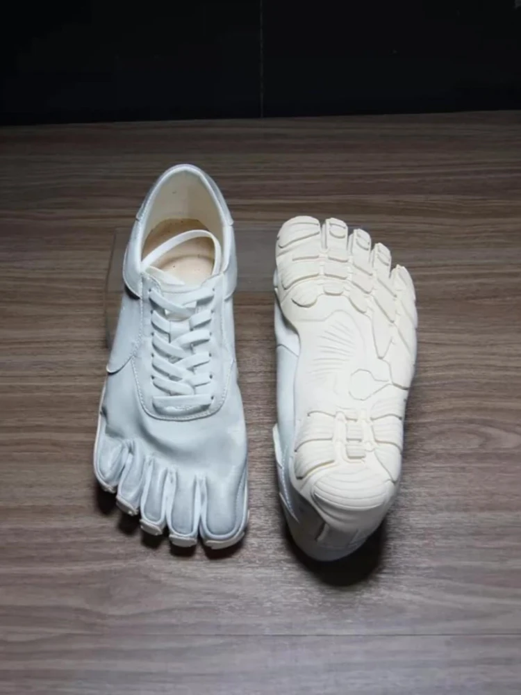 Unique Five‑Toe Shape Genuine Leather Sneakers Creative Toe Design Lace‑Up Novelty Statement Casual Shoes Men Women Footwear
