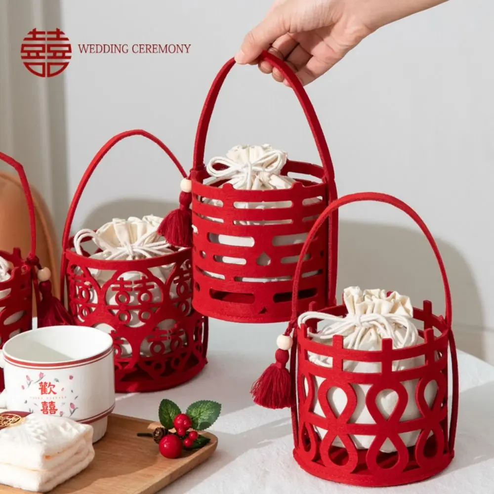 

Hollow Heart Red Flower Bucket Handbag Felt Wrist Bag Bridesmaid Gifts Box Mommy Bag Large Capacity Wedding Candy Bag Festival