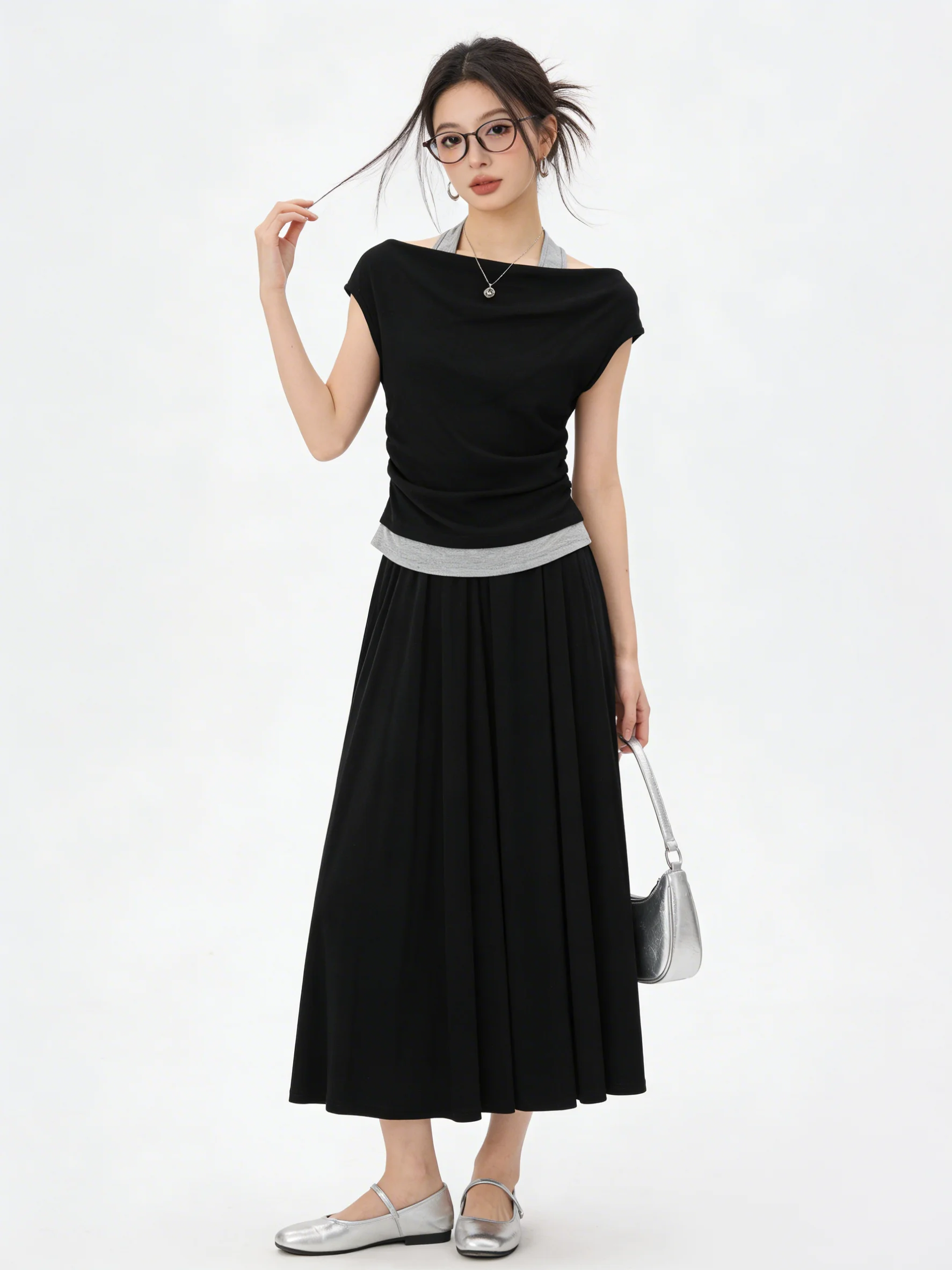 

Summer New Korean Style Minimalist Neck Hanging False Two-Piece T-Shirt Top High Waist Slimming Half Skirt High-End Feeling Set
